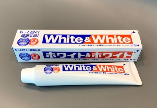 Kem Đánh Răng Lion White - White